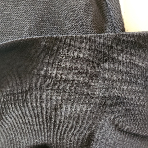 Spanx Look at Me Now Seamless Leggings #FL3515 Black Stripe Size Medium Shaping - Picture 7 of 9